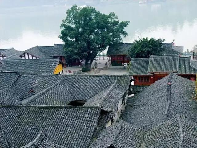 青瓦灰墻，高瓴飛檐，處處消磨時光