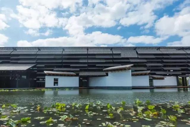 青瓦灰墻，高瓴飛檐，處處消磨時光