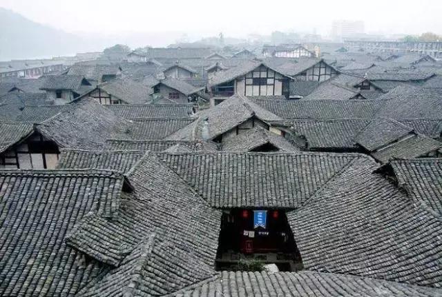 青瓦灰墻，高瓴飛檐，處處消磨時光