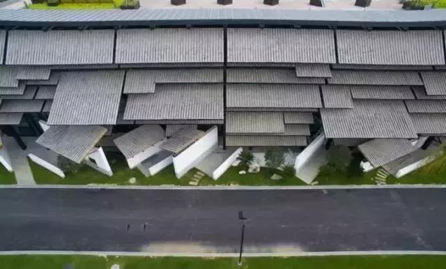 青瓦灰墻，高瓴飛檐，處處消磨時光